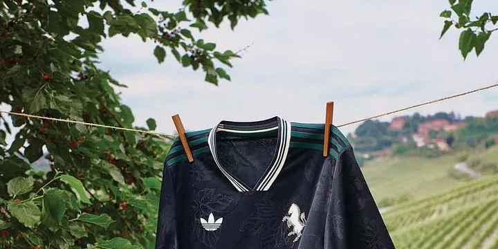 Le nouveau troisième maillot de la Juventus, au design inspiré des vignobles piémontais