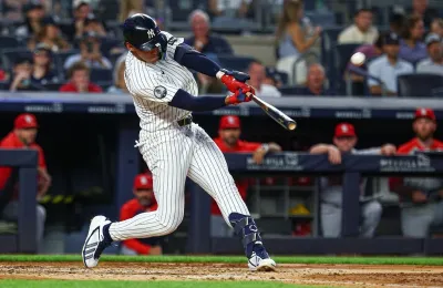 Lombard Jr. marque dès sa première, les Yankees maîtrisent les Cardinals