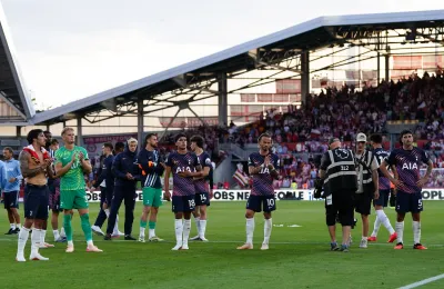 Tottenham déjà en quête de repères après le revers à Brentford