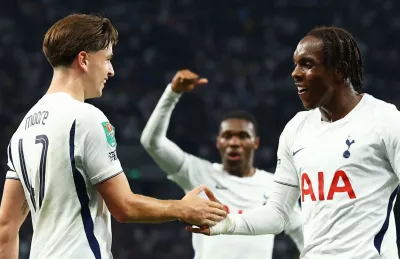 Tottenham avance avec Savio et garde Cody Gakpo dans le viseur