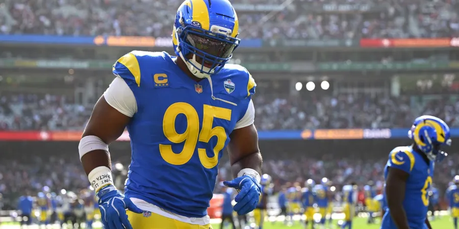 Myles Garrett au centre de l’actualité des Rams après la décision de l’opérer du genou