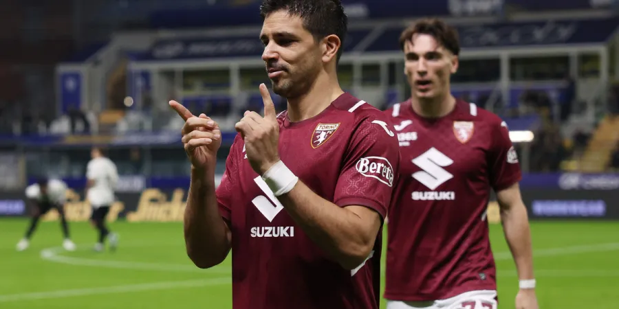 Giovanni Simeone avant le coup d’envoi de la rencontre de Serie A entre Parme et le Torino au stade Tardini