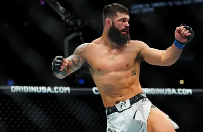 Andre Petroski aborde son avenir à l’UFC avant son combat contre Azamat Bekoev